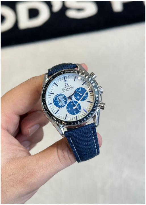 Omeg_a Speedmaster Silver Snoopy watch