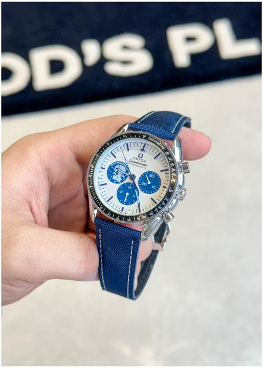 Omeg_a Speedmaster Silver Snoopy watch