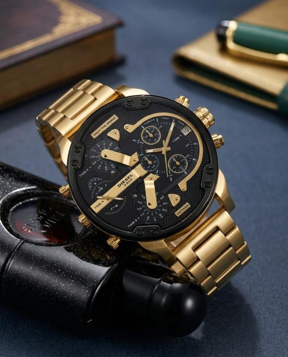 Diese_l 3 Bar Big Dady Heavy Quality Gold-Black watch