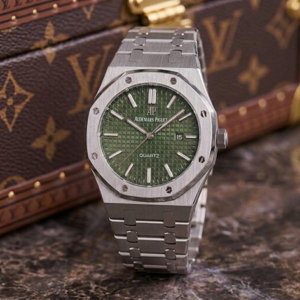 Audemars Pigue_t Royal Oak Quartz watch